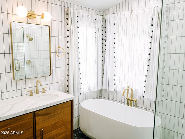 319 W BOLERO Drive, Tempe, AZ 85284