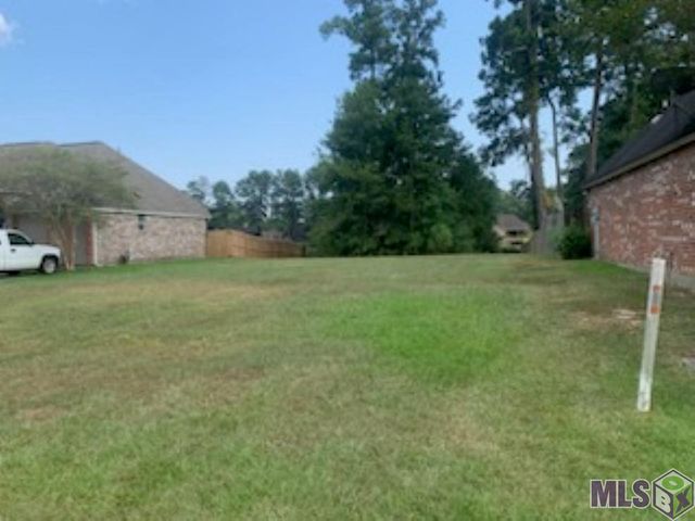 12542 N Lakeshore Dr, Walker, LA 70785