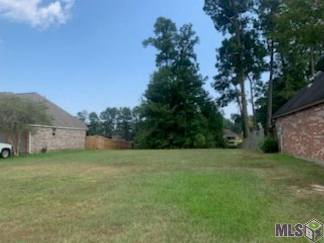 12542 N Lakeshore Dr, Walker, LA 70785