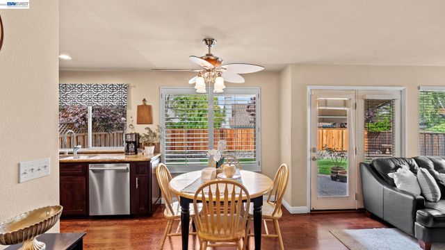 1045 Hollice Ln, Livermore, CA 94550