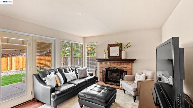 1045 Hollice Ln, Livermore, CA 94550