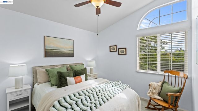 1045 Hollice Ln, Livermore, CA 94550