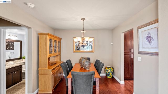 1045 Hollice Ln, Livermore, CA 94550