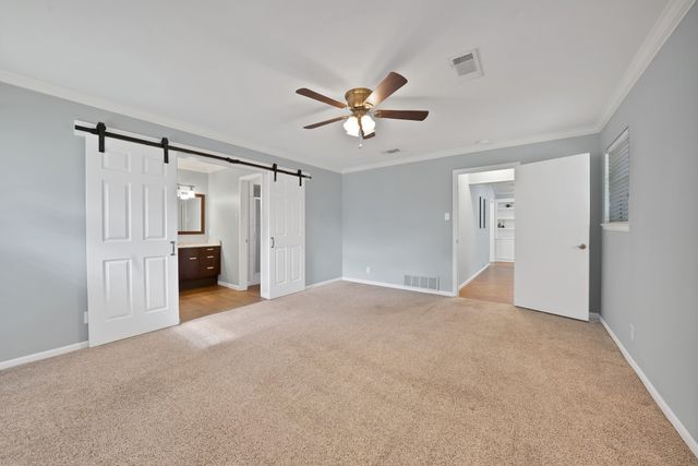 1615 Cresthaven Drive, Pantego, TX 76013