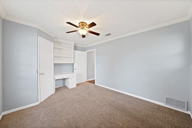 1615 Cresthaven Drive, Pantego, TX 76013