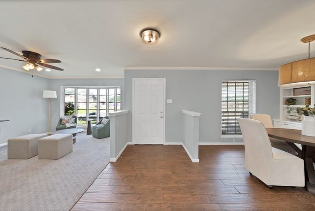 1615 Cresthaven Drive, Pantego, TX 76013