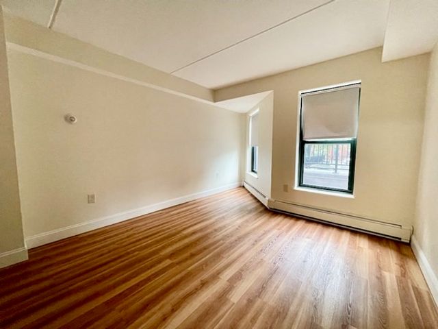 400 Massachusetts Avenue 1, Boston, MA 02115