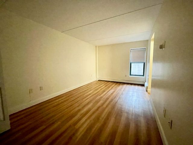 400 Massachusetts Avenue 1, Boston, MA 02115