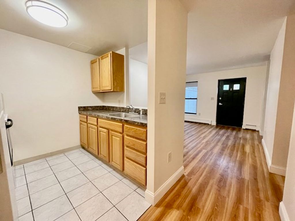 400 Massachusetts Avenue 1, Boston, MA 02115