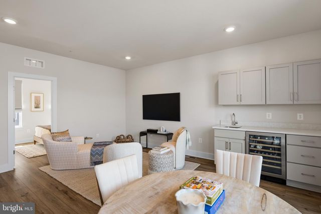 105 GLASS LN, Baltimore, MD 21230