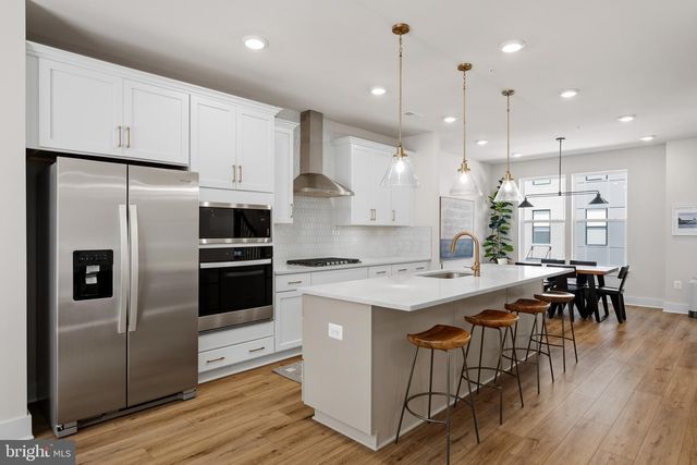 105 GLASS LN, Baltimore, MD 21230