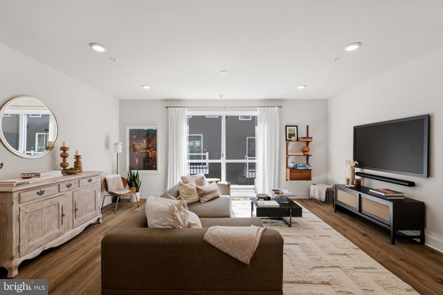 105 GLASS LN, Baltimore, MD 21230