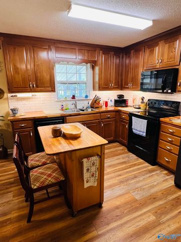 170 City Park Road, New Hope, AL 35760