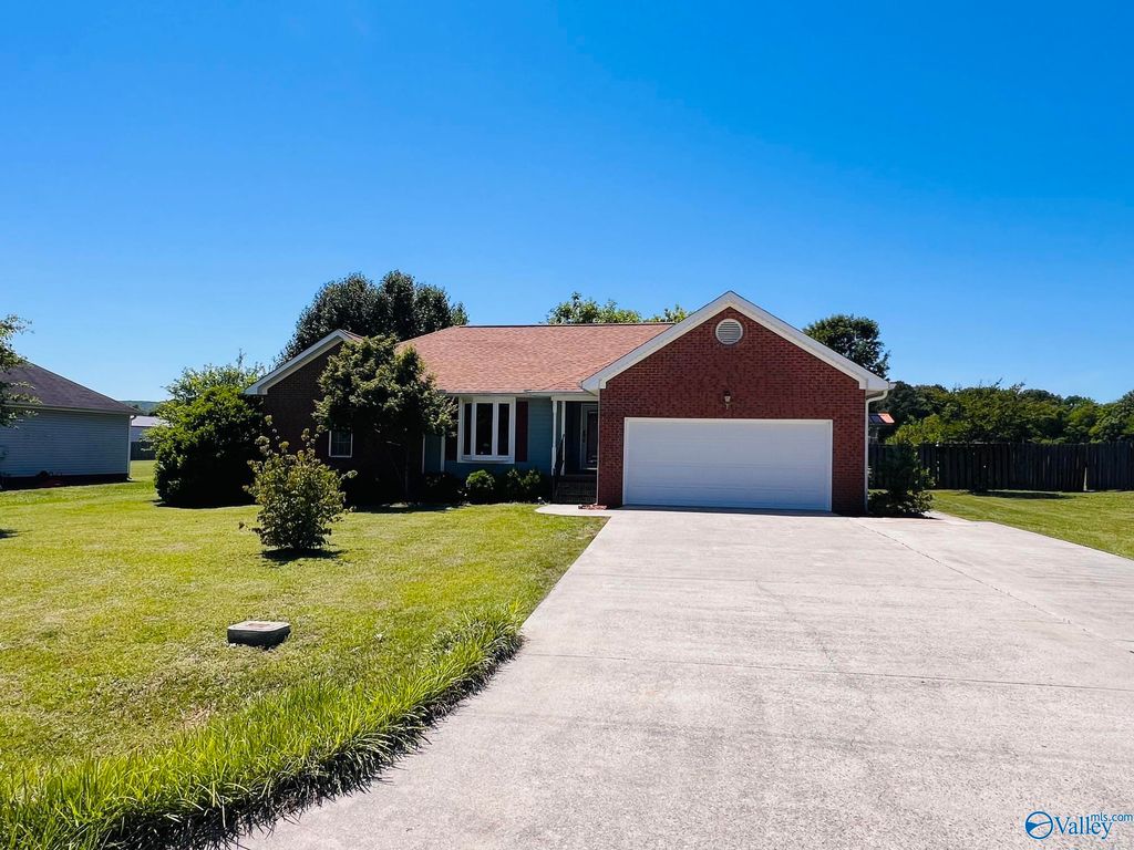 170 City Park Road, New Hope, AL 35760