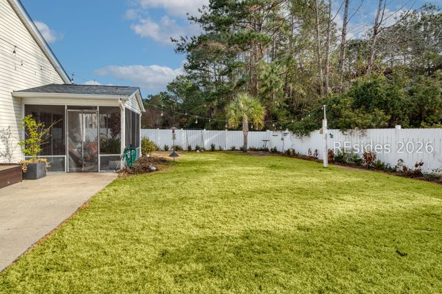 20 Lakeside Dr, Bluffton, SC 29910