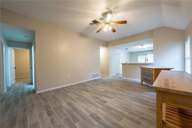 1607 Greening WAY, Leander, TX 78641