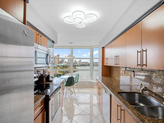 19195 NE 36th Ct 1010, Aventura, FL 33180