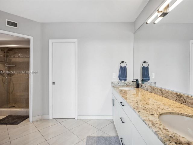 19195 NE 36th Ct 1010, Aventura, FL 33180