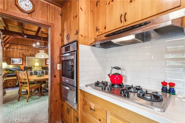 404 Hillside, Lake Arrowhead, CA 92352