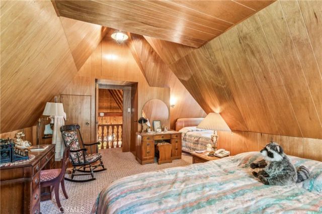 404 Hillside, Lake Arrowhead, CA 92352