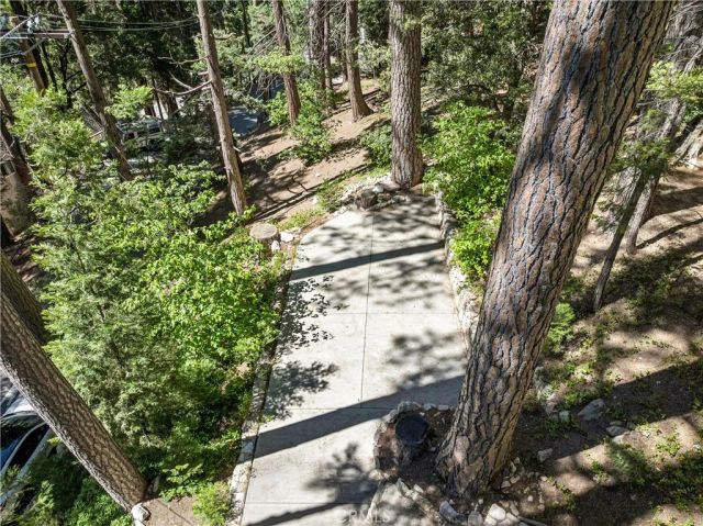 404 Hillside, Lake Arrowhead, CA 92352