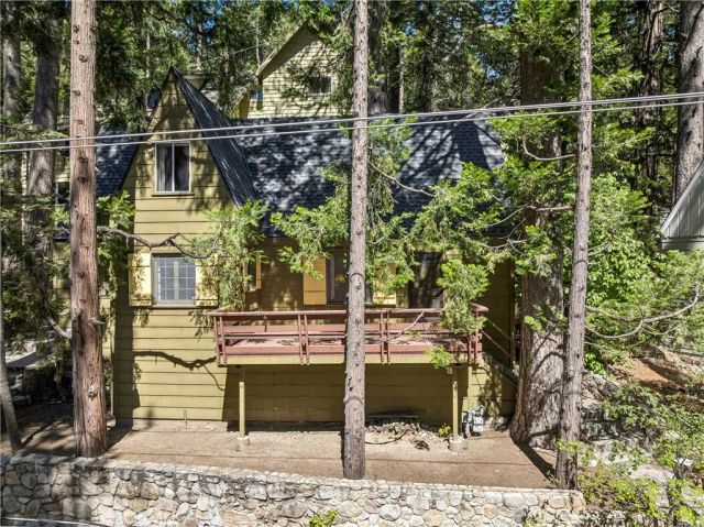 404 Hillside, Lake Arrowhead, CA 92352