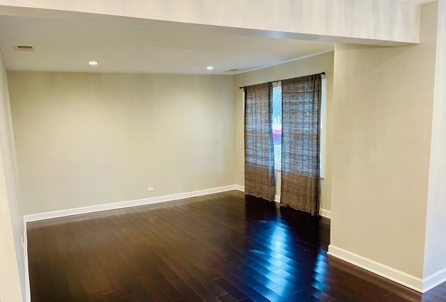 2930 Dundee Road, Northbrook, IL 60062