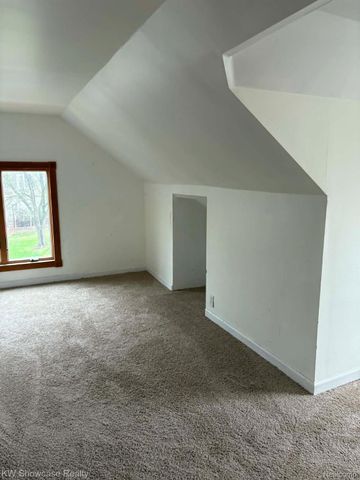 22 Augusta Avenue, Pontiac, MI 48341