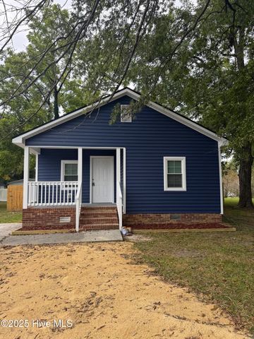 102 Howell Street, Greenville, NC 27834