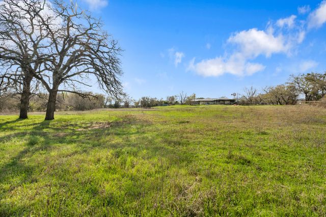 1012 County Road 701a, Cleburne, TX 76031
