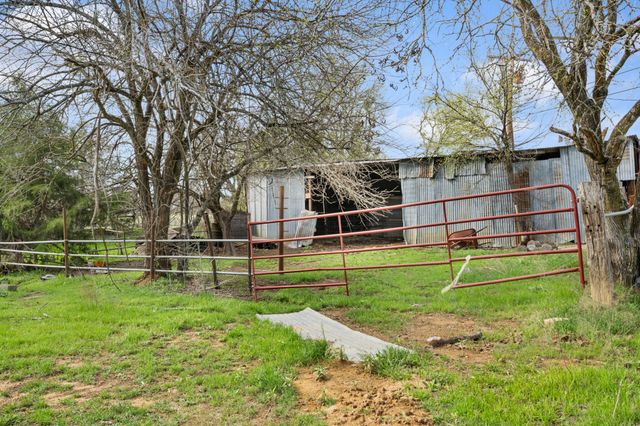 1012 County Road 701a, Cleburne, TX 76031
