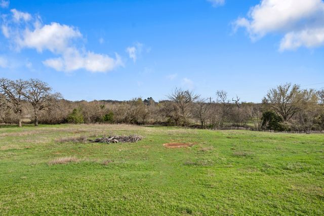 1012 County Road 701a, Cleburne, TX 76031