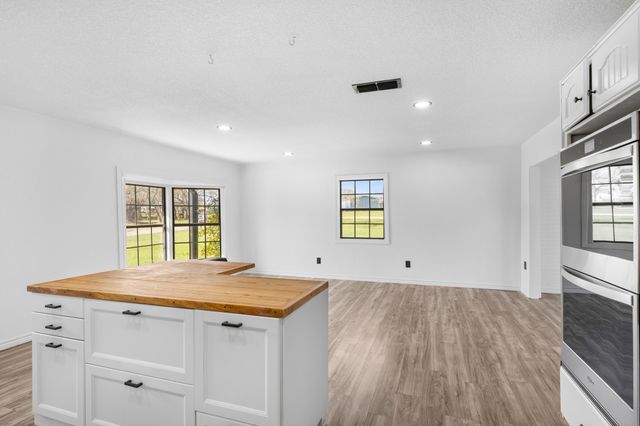 1012 County Road 701a, Cleburne, TX 76031