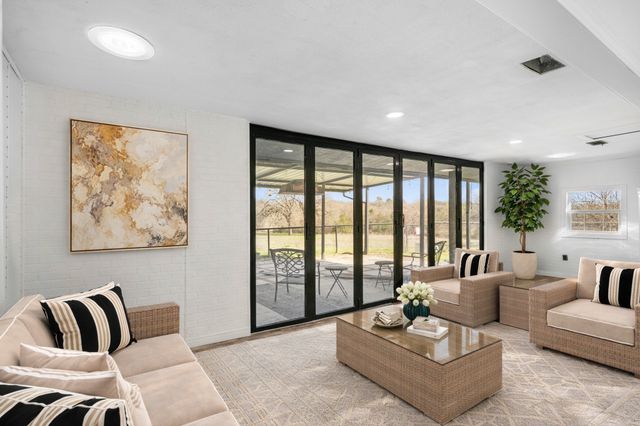 1012 County Road 701a, Cleburne, TX 76031