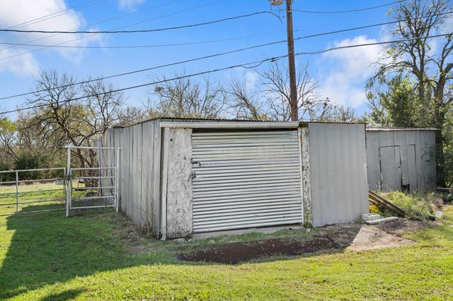 1012 County Road 701a, Cleburne, TX 76031