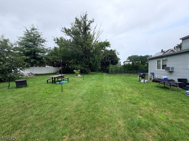 25 Lyall Rd, Clifton City, NJ 07012