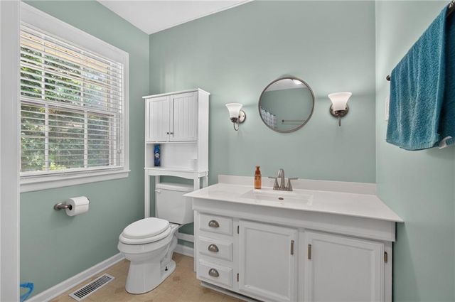 21405 S Harper Road, Peculiar, MO 64078