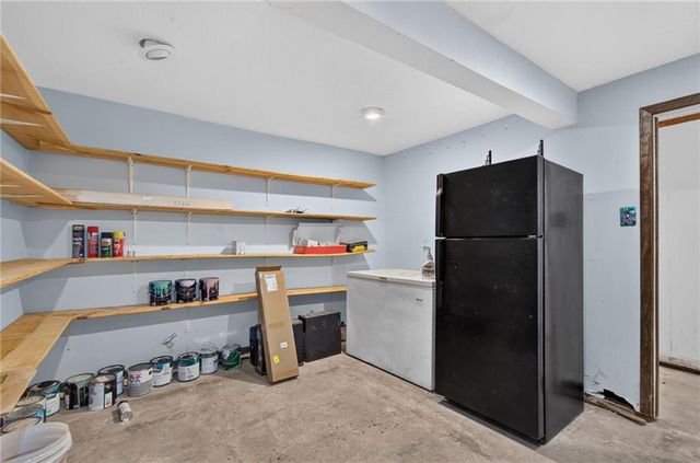 21405 S Harper Road, Peculiar, MO 64078