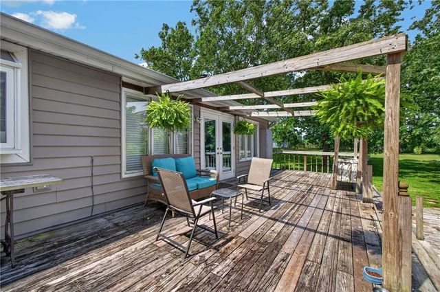 21405 S Harper Road, Peculiar, MO 64078