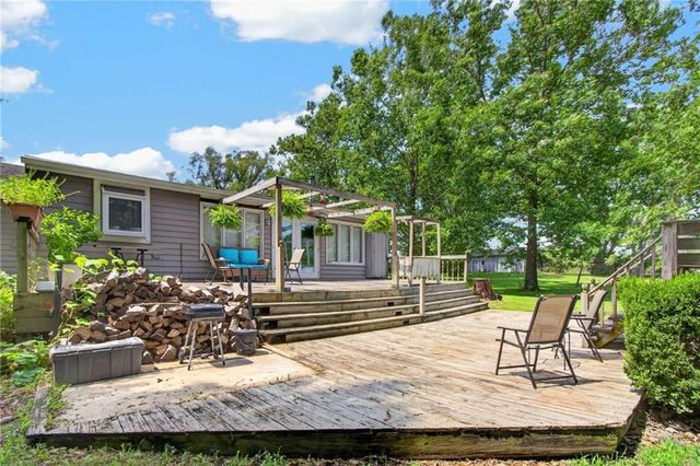21405 S Harper Road, Peculiar, MO 64078