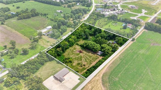 21405 S Harper Road, Peculiar, MO 64078