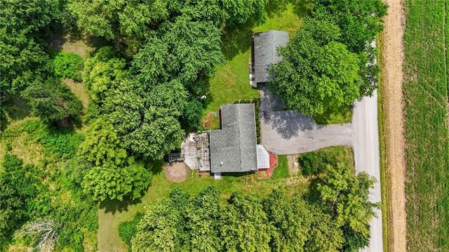 21405 S Harper Road, Peculiar, MO 64078