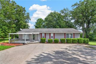 21405 S Harper Road, Peculiar, MO 64078