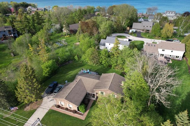 3425 N 8th STREET, Sheboygan, WI 53083