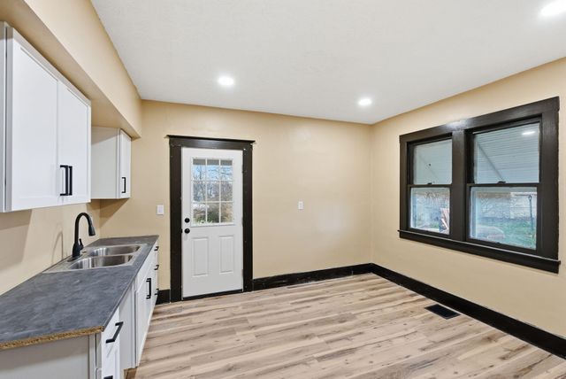 1206 Perryville Road, Danville, KY 40422