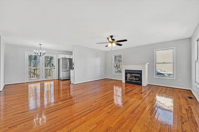 3617 View AVE, Roanoke, VA 24018