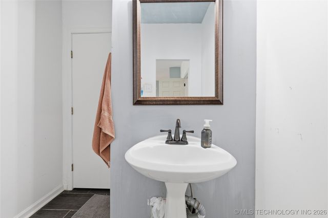 1406 W Admiral Boulevard, Tulsa, OK 74127