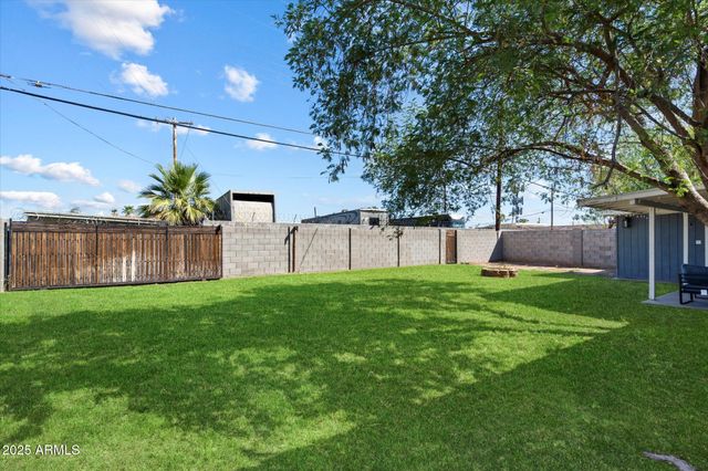 7806 E LOMA LAND Drive, Scottsdale, AZ 85257