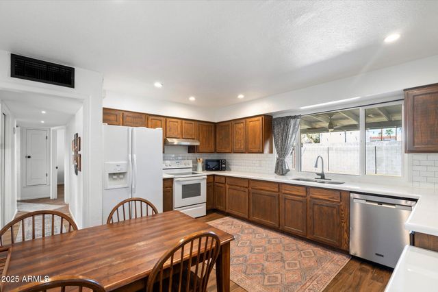 7806 E LOMA LAND Drive, Scottsdale, AZ 85257