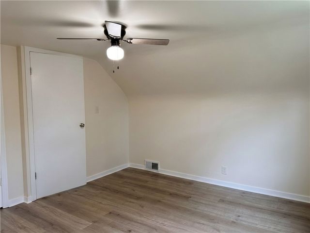 1166 N Main St, South Strabane, PA 15301